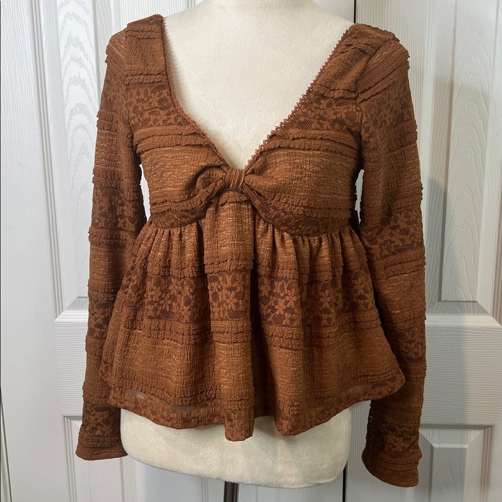 Francesca's Collections Sarah Long Sleeve Knit Top Size M - Picture 5 of 10